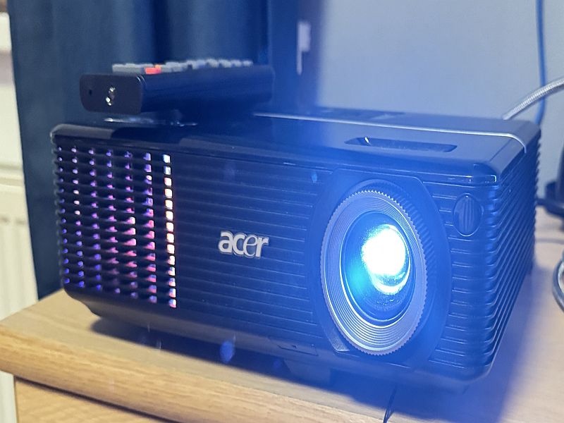 Predám projektor Full HD Acer - 2