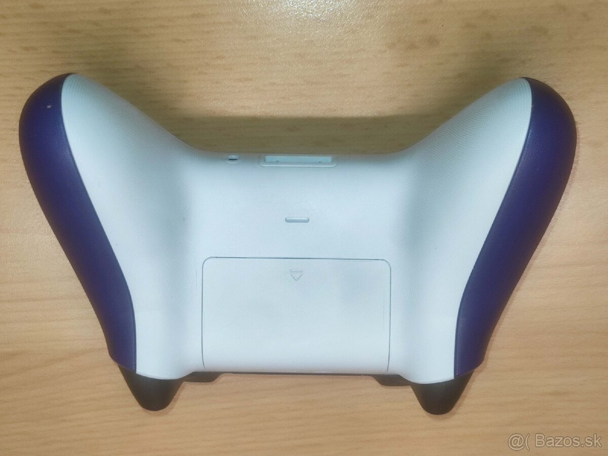 Xbox ovládač - 2