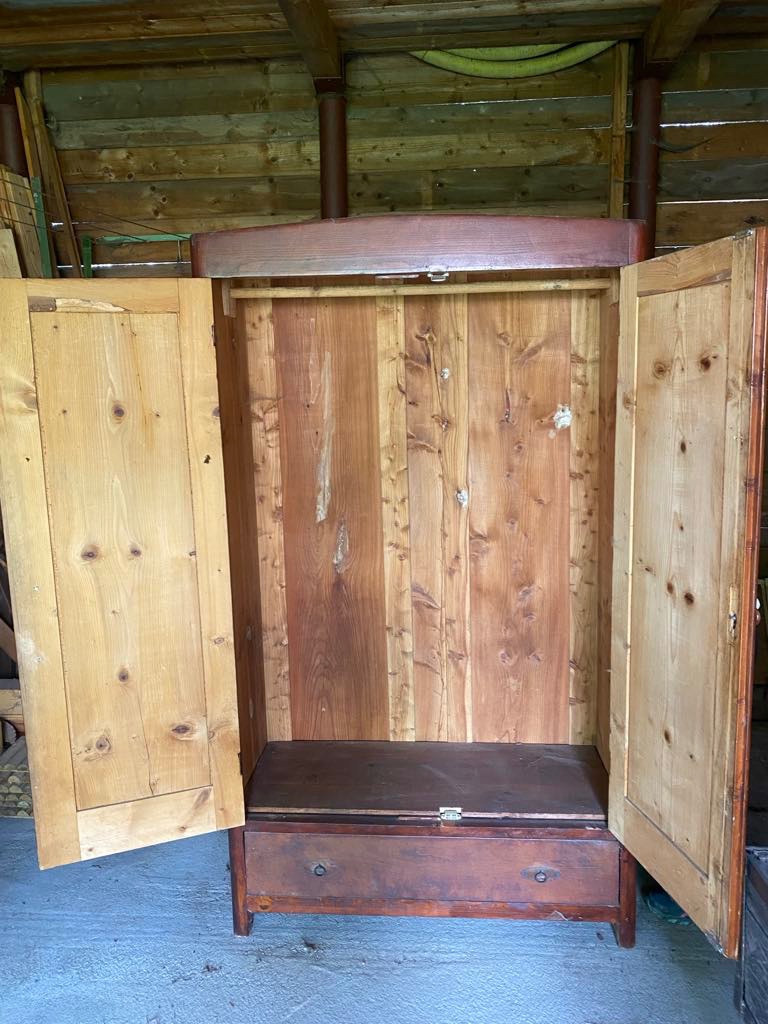 Drevená skriňa - 2