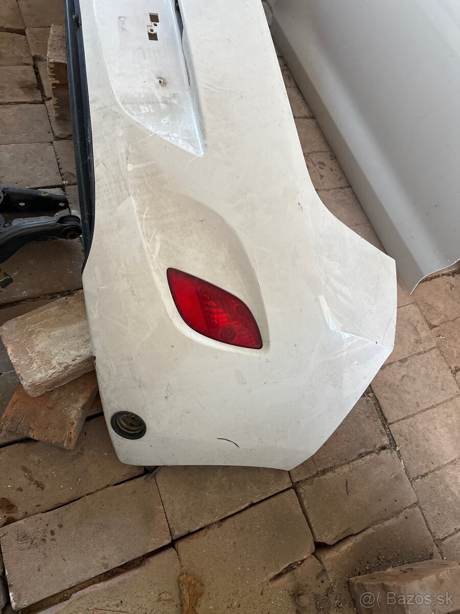 Zadný nárazník Hyundai i30. 2012-2016 - 2