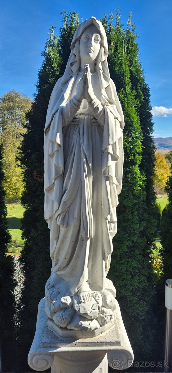 Biele záhradné sochy - 2