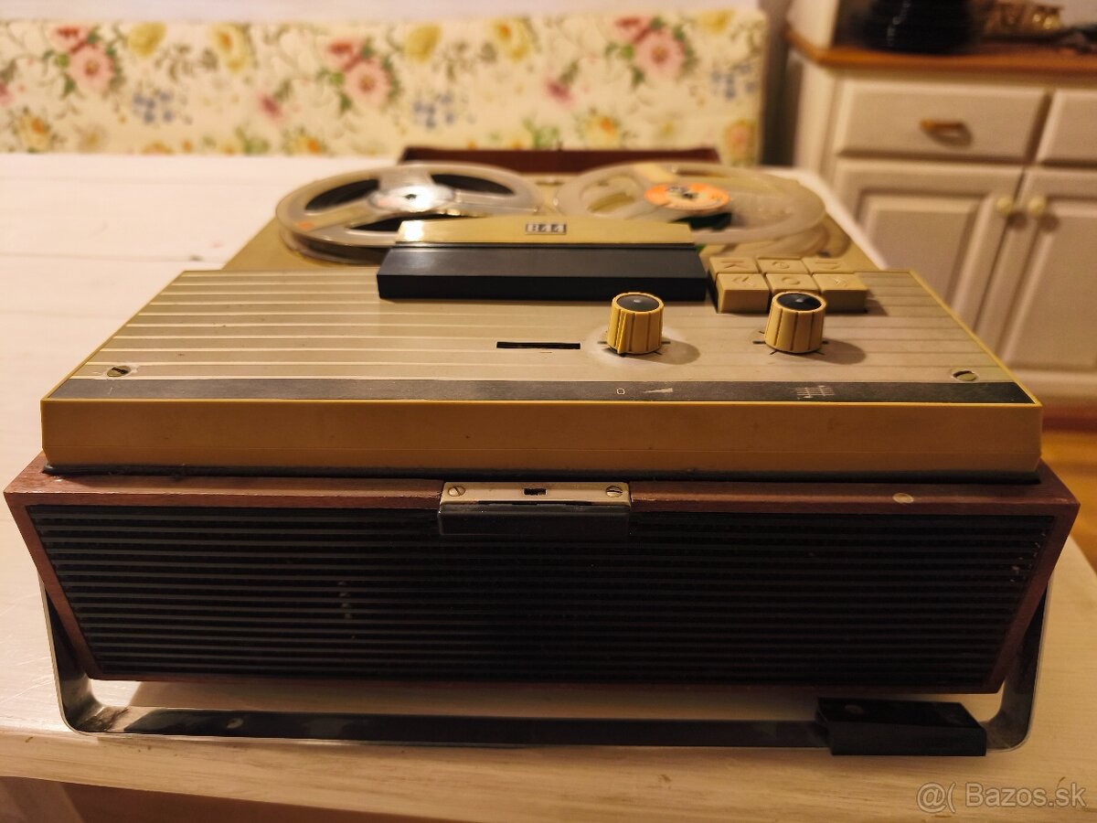 kotúčový magnetofón Tesla B44 - 2