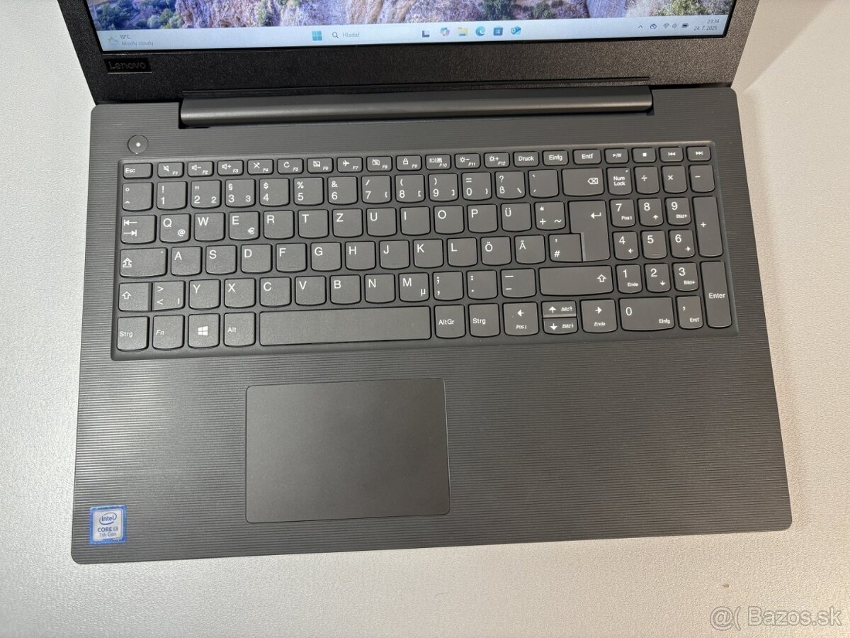 #043 - Lenovo 15.6/i3 7020U/20GB RAM/SSD/Win11 - 2
