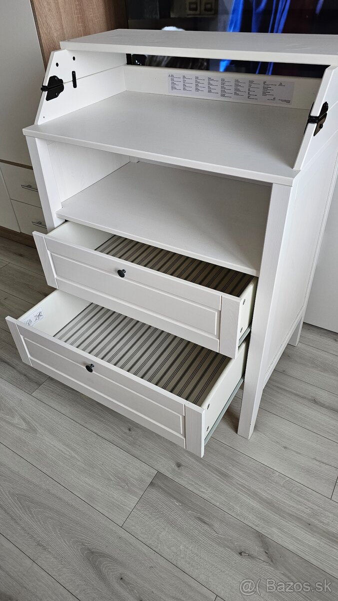 Prebaľovací pult - 2