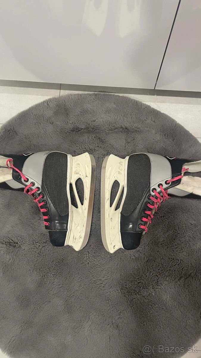 Hokejové korčule Botas 39 - 2