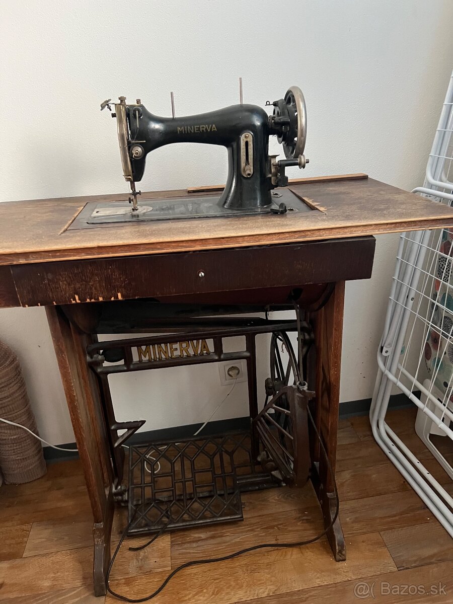Šijací stroj Minerva - 2