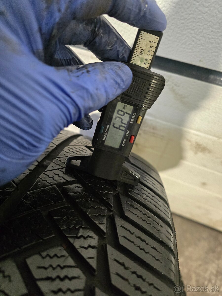 Zimné Pneu Continental 215/55 R17 - 2