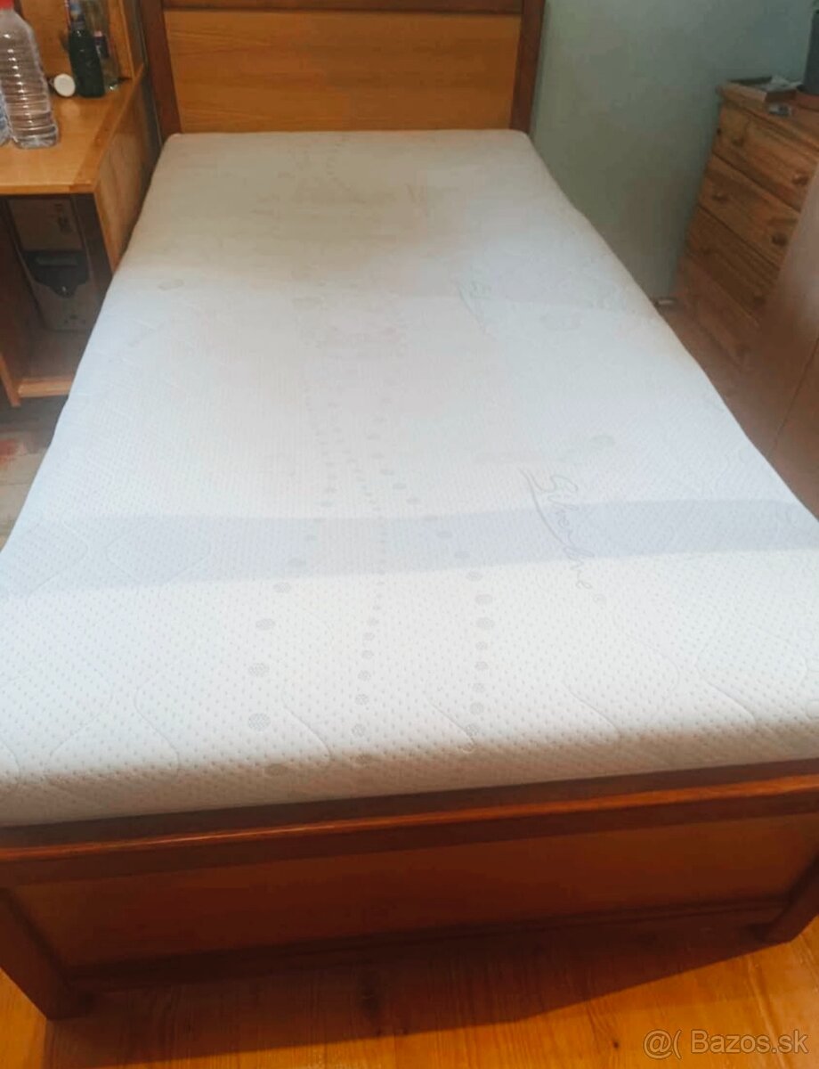 Masívna posteľ na mieru - 2