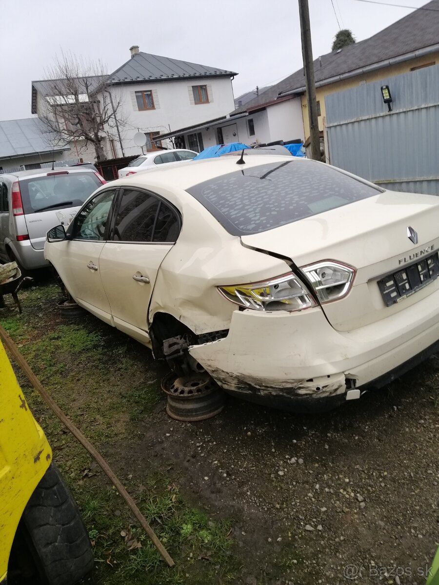 Rozpredám renault fluence - 2