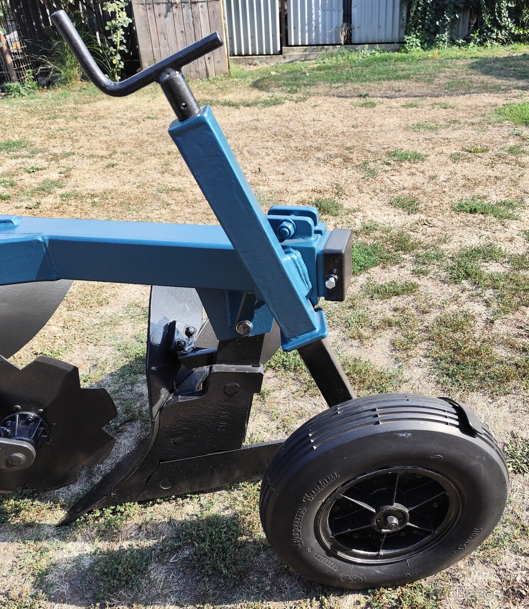 Pluh za malotraktor (dvojradlicny) - 2