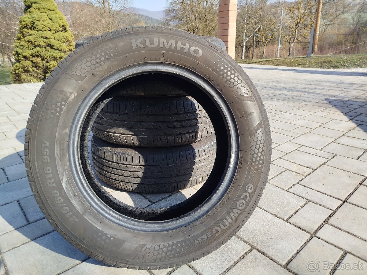 Predám letné gumy Kumho 215/60 - 2