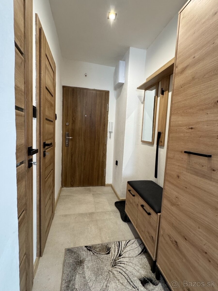 Na predaj 1,5-izb. byt v centre Senice - 2