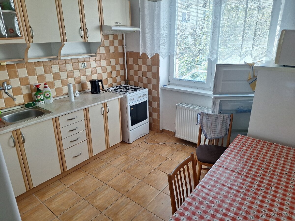 Prenájom 2-izbový byt - 2