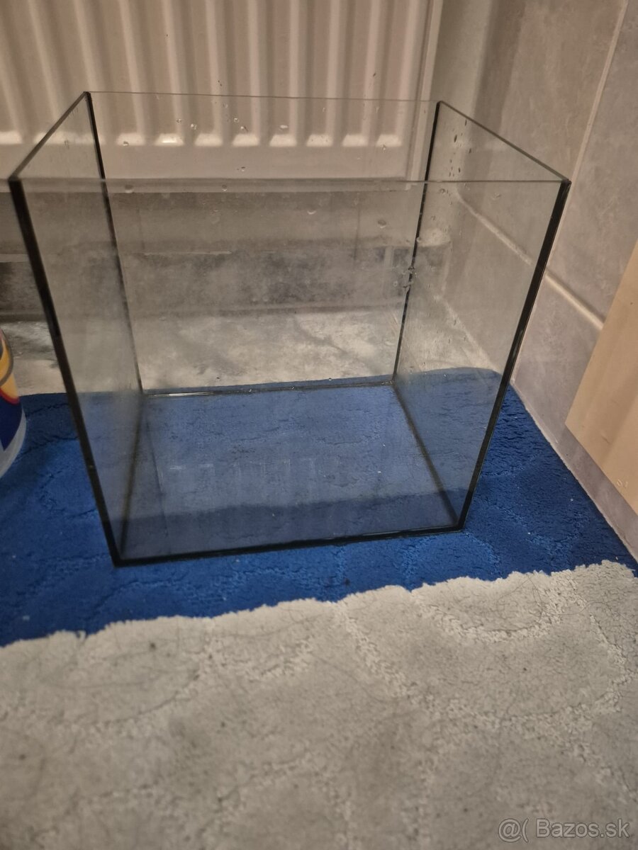 Predám Akvárium - 2