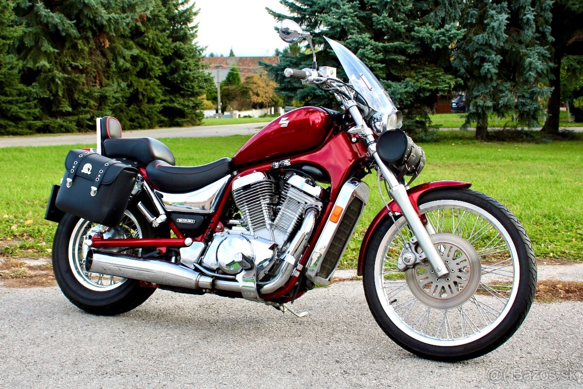 Suzuki Intruder 800 - 2