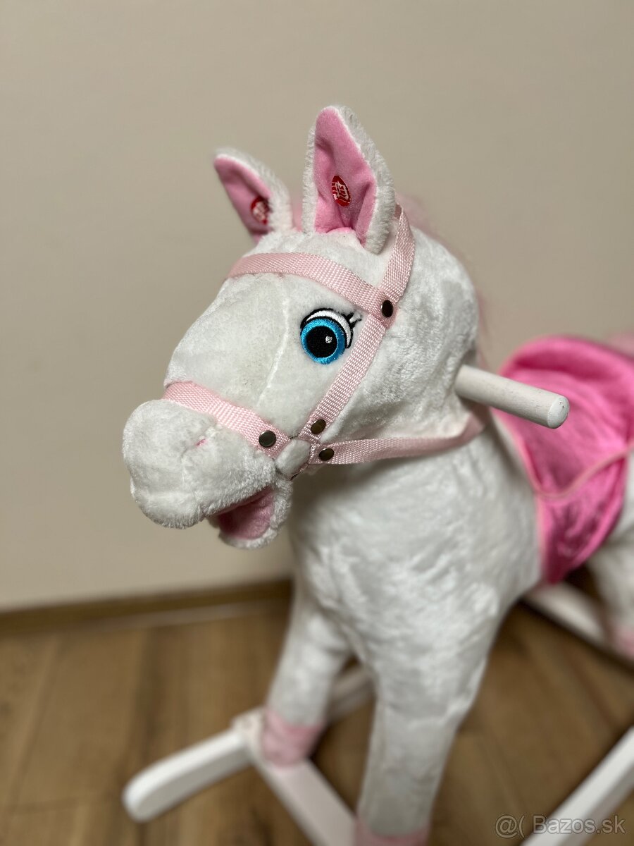 Hojdací koník so zvukmi - 2