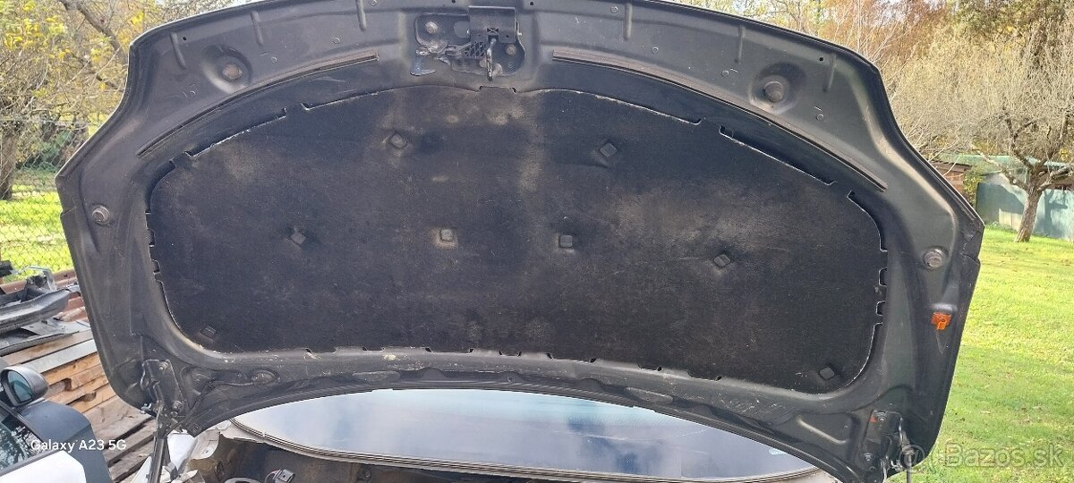 Golf 5 plus kapota,predna maska - 2