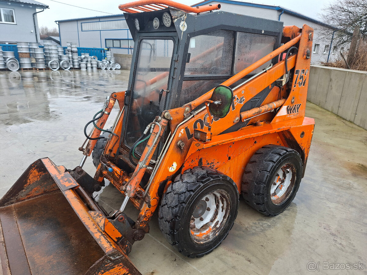 Predam Smykovy nakladac Unc locust 752 - 2