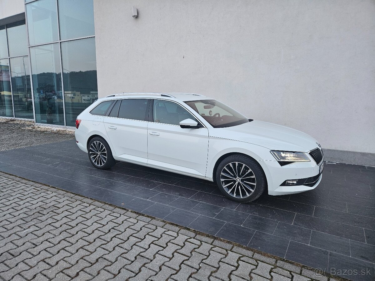 Predam Skoda Superb Combi 4x4 DSG 2019 140kw - 2