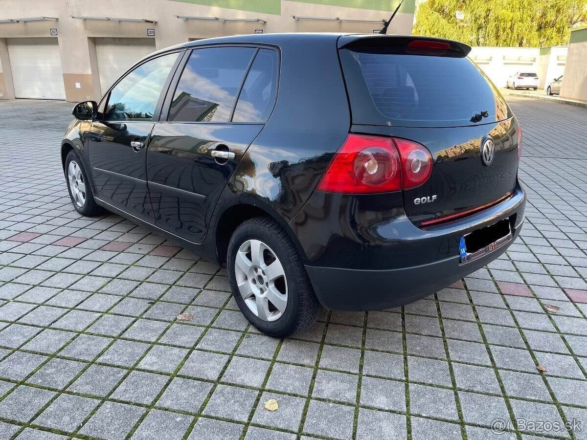 Volkswagen golf 5 1.6 benzín R.v. 2006 - 2