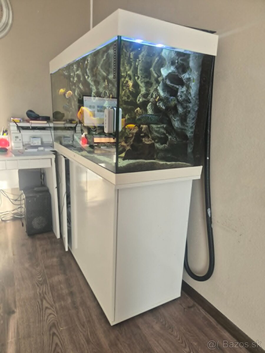 Predam akvarium JUWEL koplet všetko.. - 2