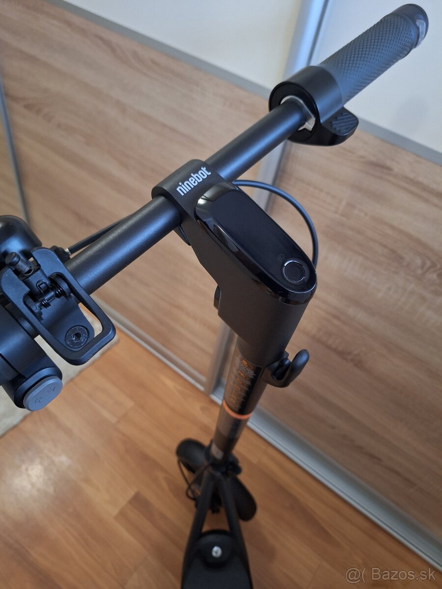 Ninebot by Segwat Kickseooter F2 - 2