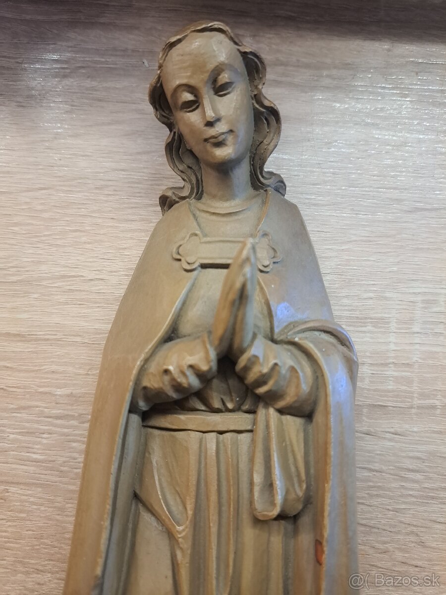 Panna Mária bohorodička soška na stenu - 2
