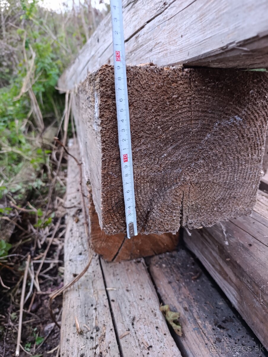 Predám staré trámy z vyše 100 ročného domu. - 2