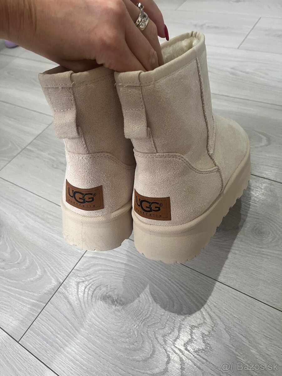 Dámske čižmičky UGG - 2