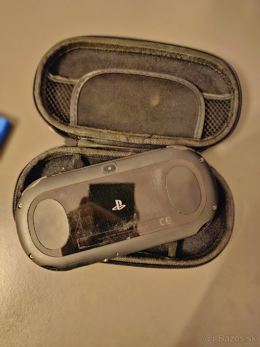 PS Vita PCH 2004 8GB - 2