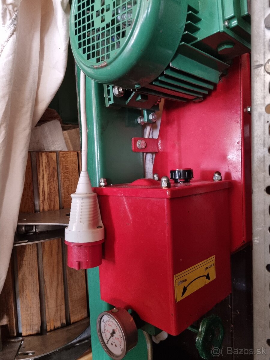 Hydraulicky lis na hrozno,ovocie,zeleninu - 2