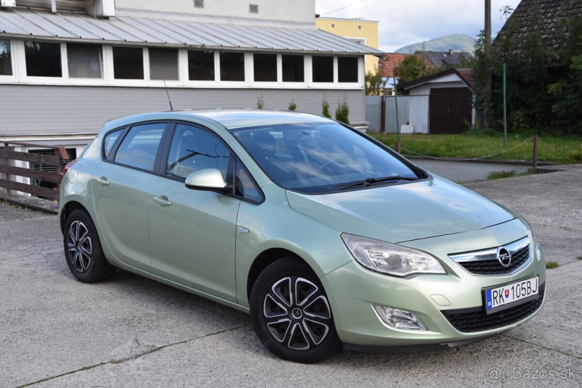 Opel Astra Classic III 1.7 CDTi 110k - 2