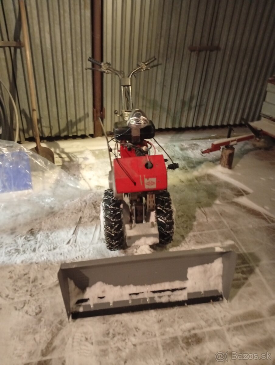 Predám malotraktor, pluh na sneh - 2