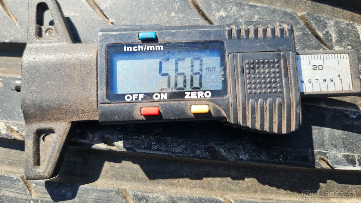 Letne pnsunatiky 235/50 r18 dunlop - 2