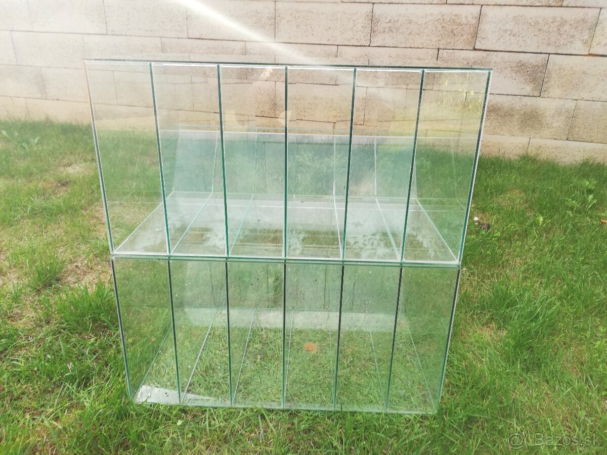 Sklená vitrína - 2