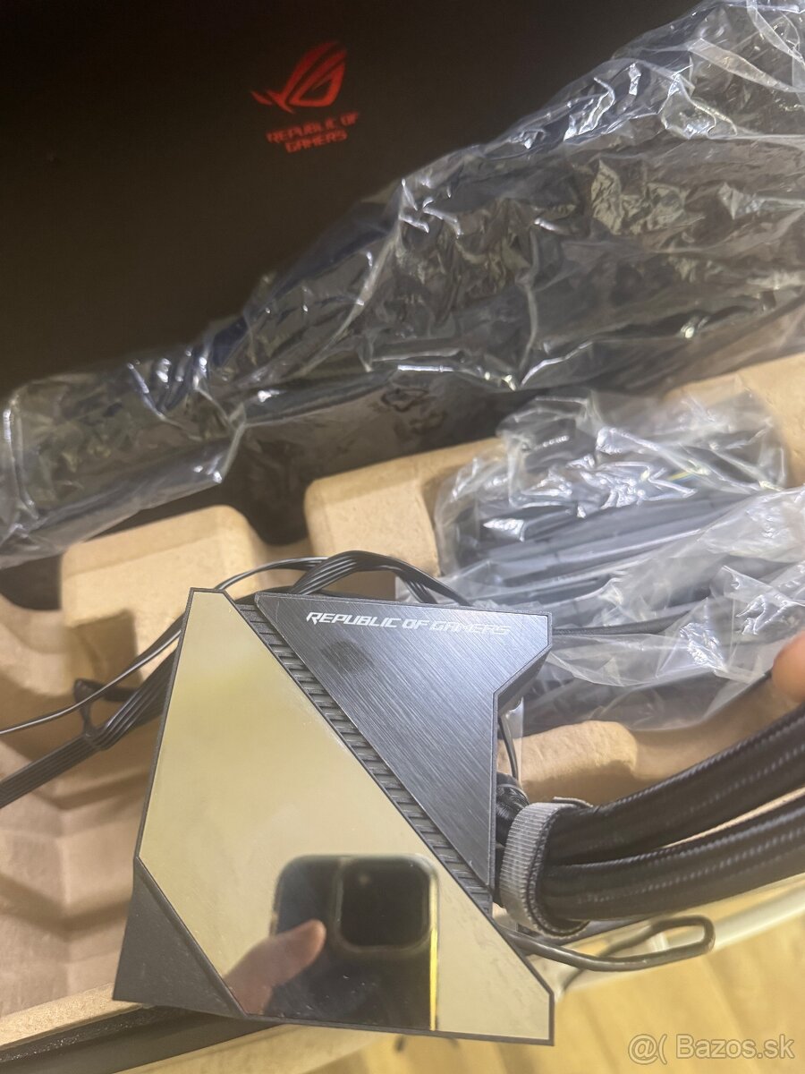 Asus Rog Ryujin 360 - 2