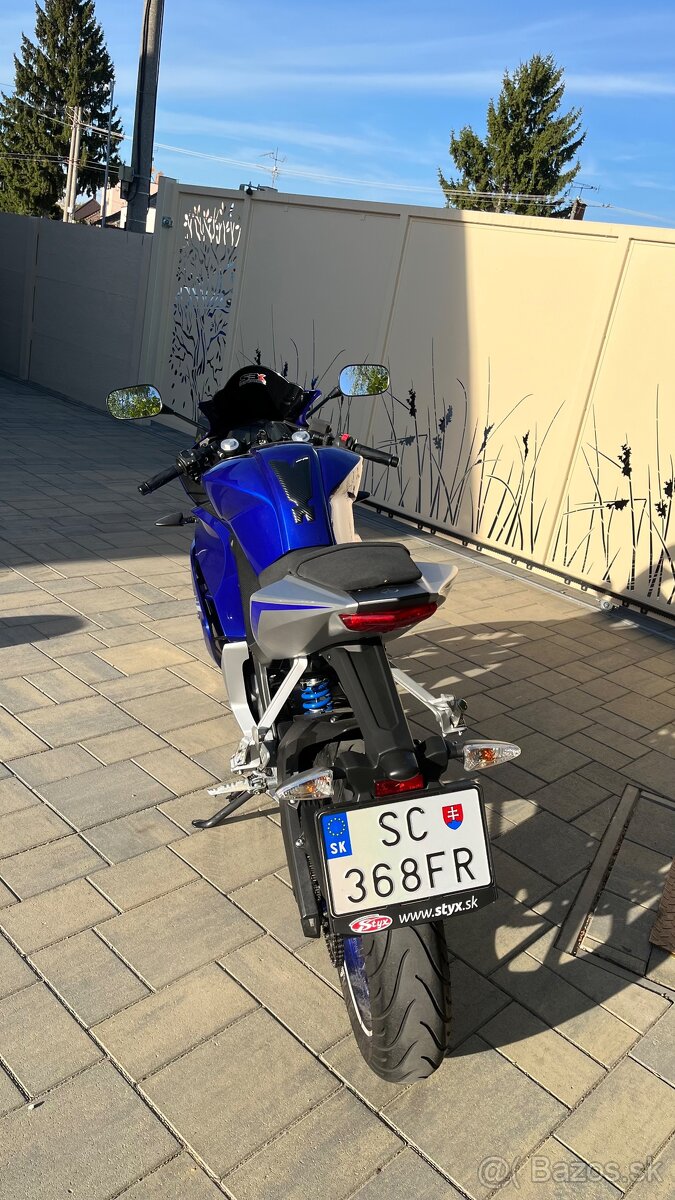 Yamaha YZF R125 - 2
