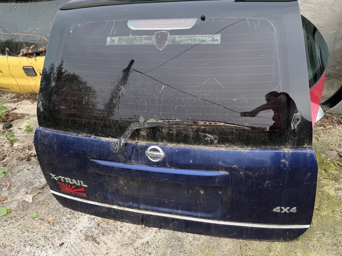 Predám karosárske diely na Nissan xtrail - 2