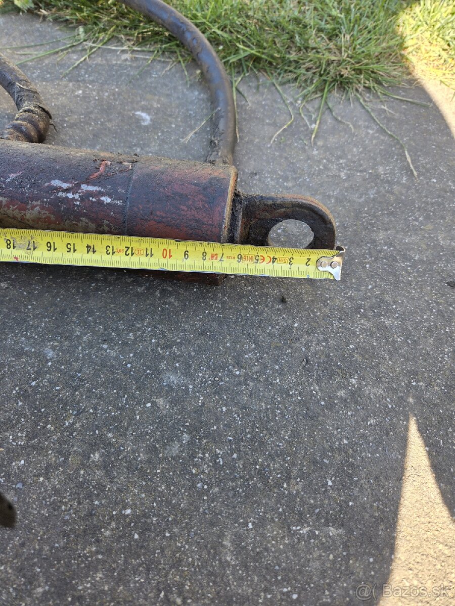 Hydraulicky valec - 2
