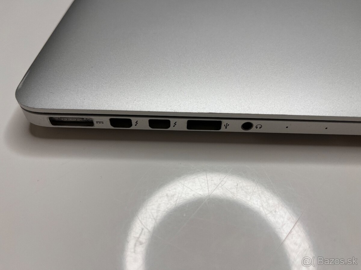 MacBook Pro 13" Retina (Early 2015) - 2
