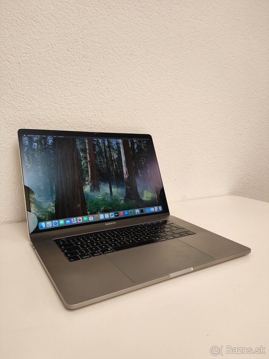 Apple MacBook Pro 15 (2018) | Intel Core i7 • 16 GB RAM • 25 - 2