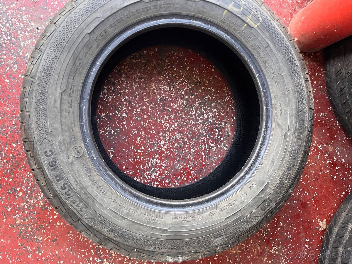 Predám pneu 215/65/ R16C - 2