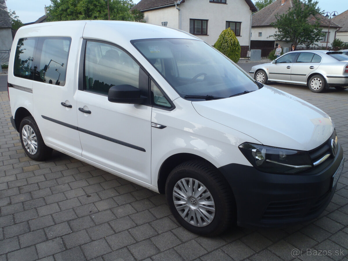 Predam Volkswagen Caddy rok 2016 2,0 TDI 75kw - 2