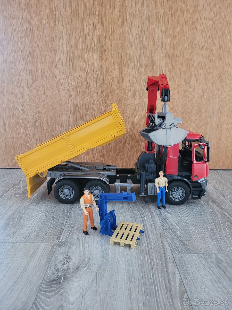 Bruder nakladne auto s rukou - 2