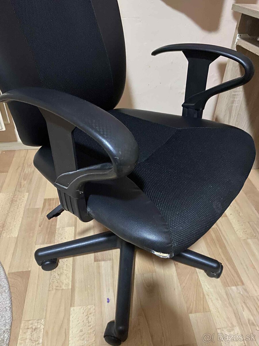 Kancelárska stolička - 2