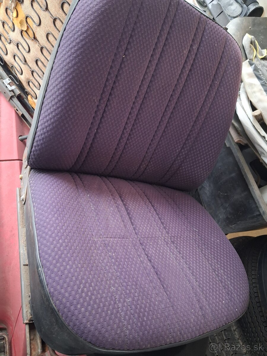 Škoda predné sedadlá - 2