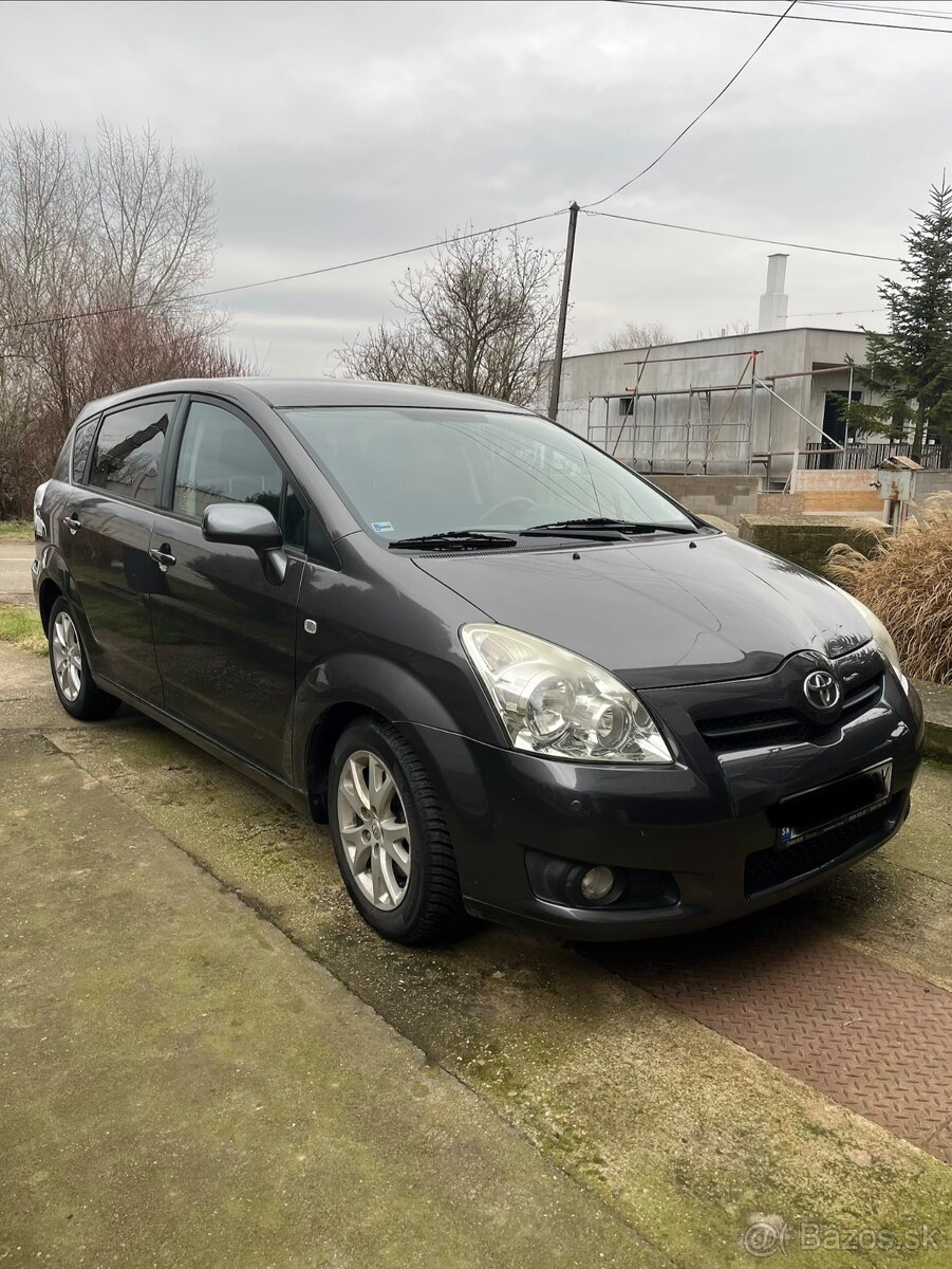 Toyota corolla verso - 2