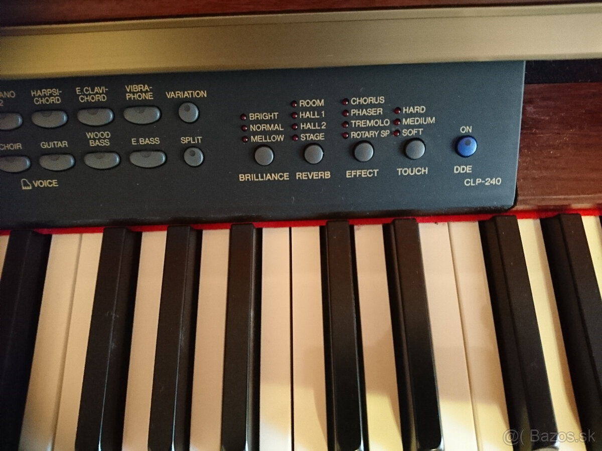 Klavír Yamaha Clavinova CLP 240 - 2