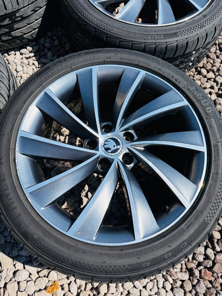 5x112 r18 235/45 r18 Letná sada - 2