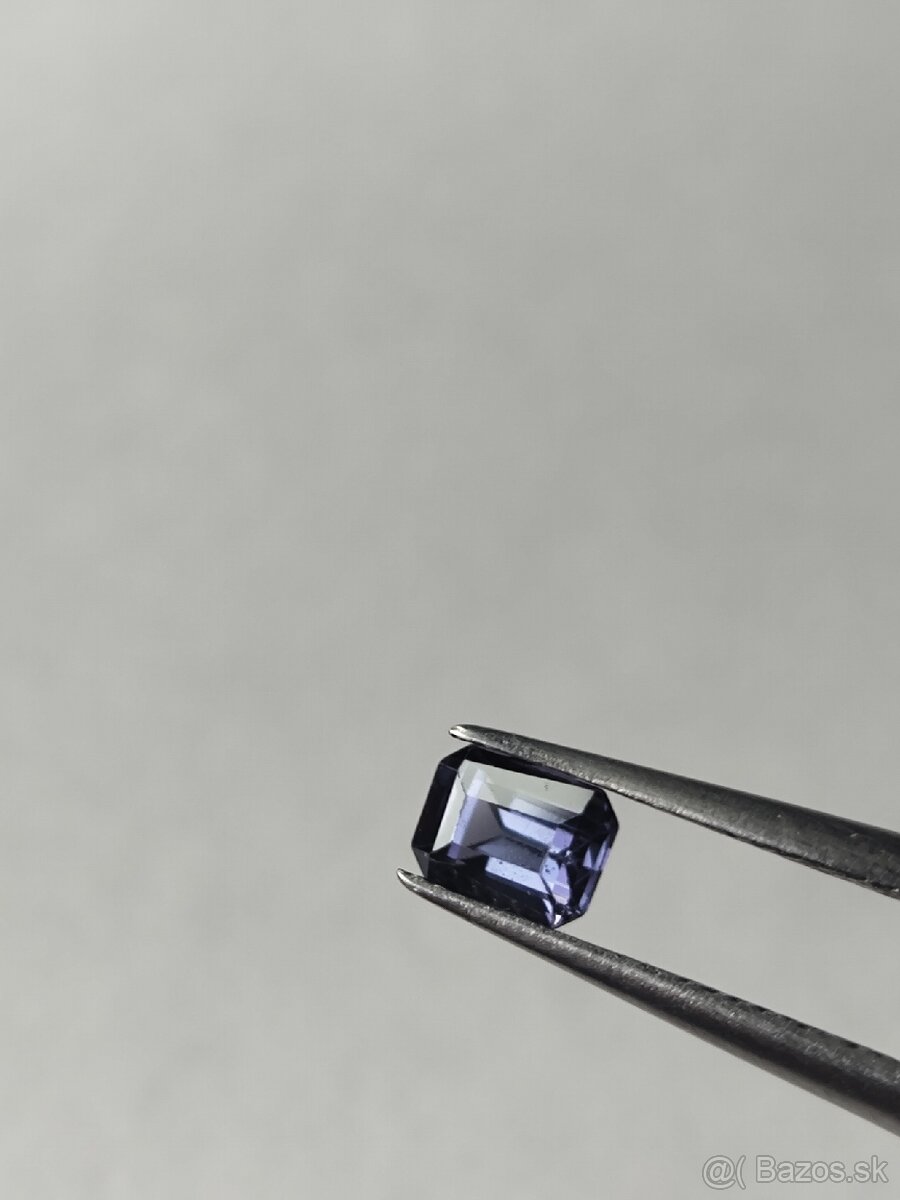 🌌 Prírodný spinel „Violet-Blue“ – 0,57 ct - 2